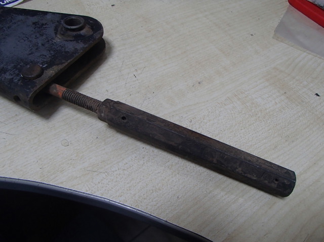 1568529 Ford