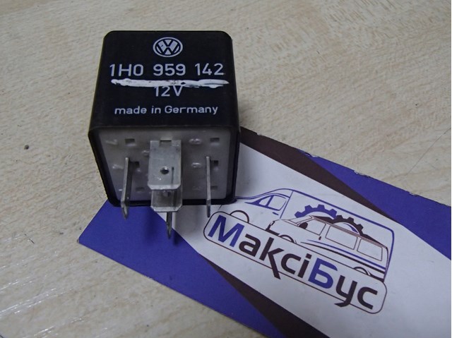 Вікно вітрове 1H0959142 VAG