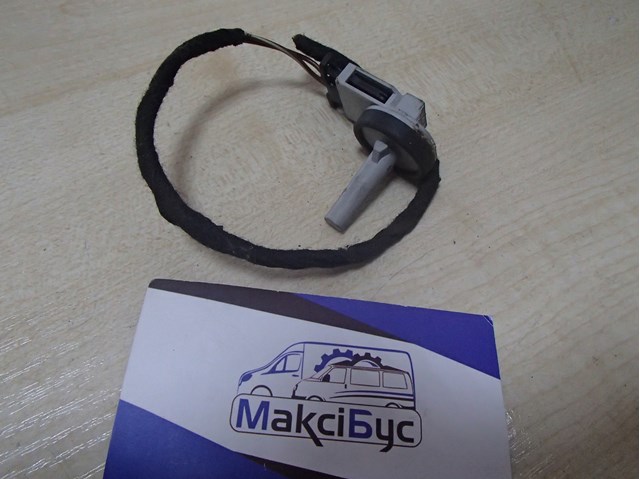Датчик температури випарювача 1J0907543A VAG