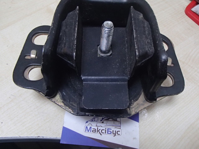 Подушка двигуна передня 4001716 SASIC