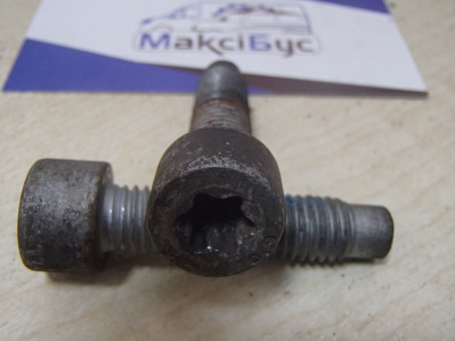 Болт / гайка кріплення 4068764 FORD