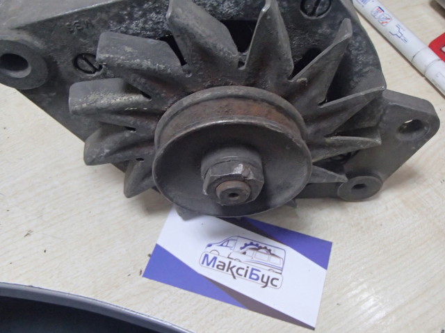 Авто генератор 440027 VALEO