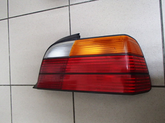 Задній правий стоп 63218353274 BMW