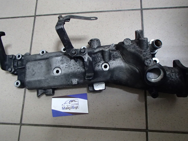 Колектор впускний, лівий 6420906737 MERCEDES