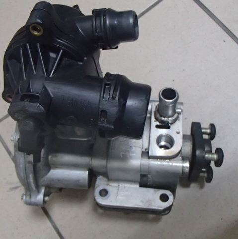Насос кермового управління 6750111B BMW