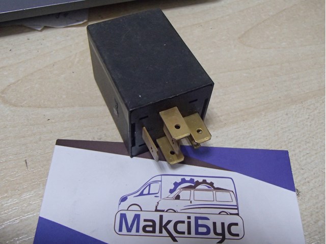 Реле управління двірниками Опель Кадет E