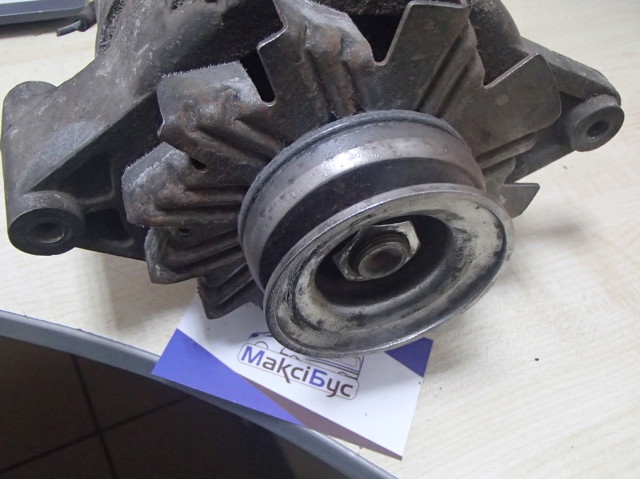 Авто генератор 90349853 OPEL