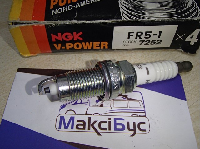 Свічки запалювання (запальні) і дроти FR51 NGK