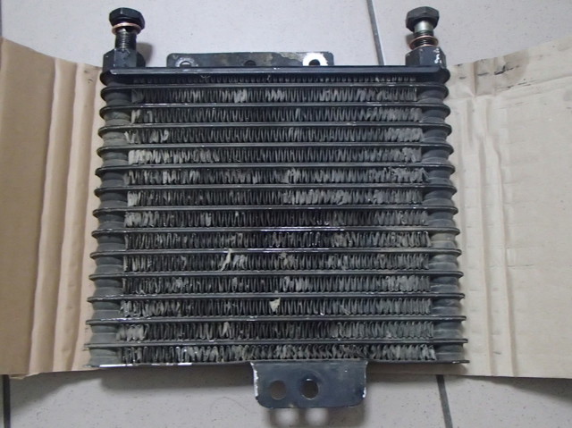 Радіатор масляний MB033466 MITSUBISHI