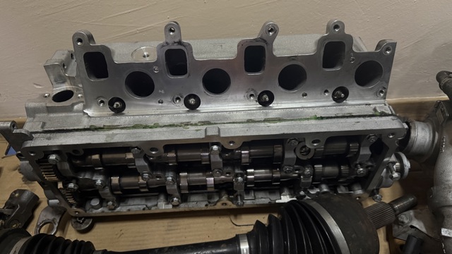 Головка блоку в зборі c распредвалами 03L103265M VAG