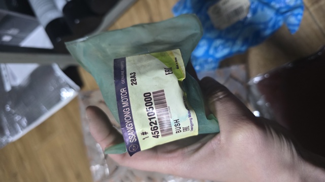 Сайлентблок тяги поперечної, задньої підвіски 4562105000 SSANG YONG
