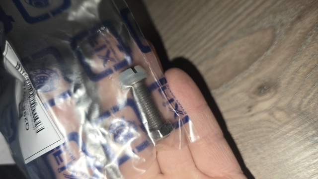Болт рокера клапана Q2980070 Q-FIX