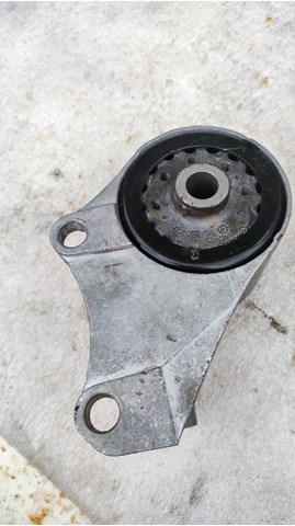 Опора двигуна задня 01933 FEBI