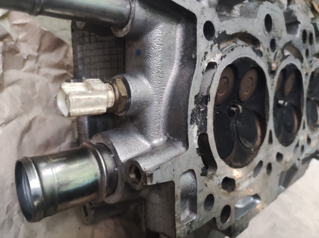 ГБЦ мотора Toyota RAV4 IV