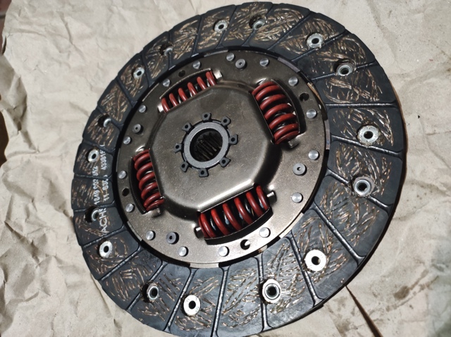 Диск зчеплення ведений 1878040545 SACHS
