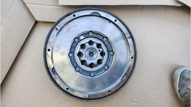 Маховик із зубчастим ободом в зборі Mercedes Sprinter 1 4-t