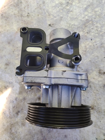 Насос охолоджуючої рідини 251252G500 HYUNDAI