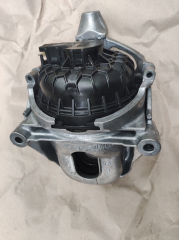 Права подушка двигуна 4M0199372C VAG