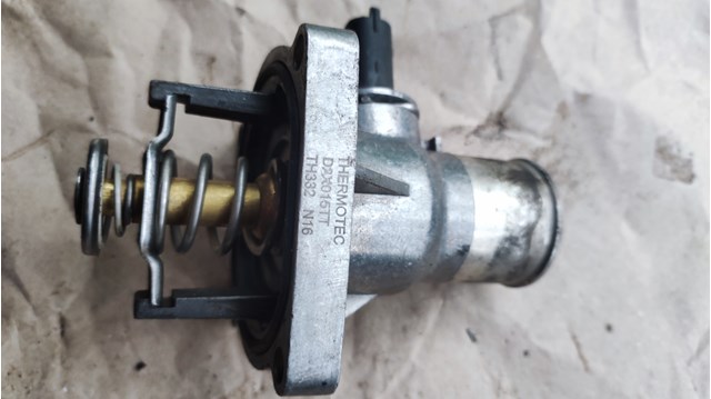 Водяна помпа термостата D2X015TT THERMOTEC