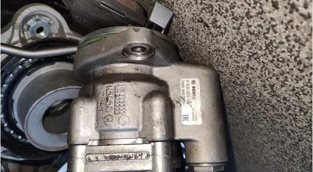 Насос гідропідсилювача KS00003199 BOSCH