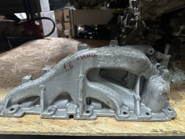 Колектор впускний 140030286R RENAULT
