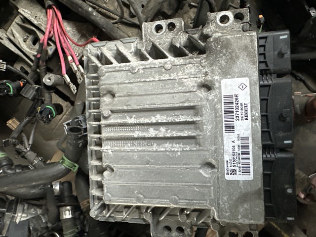 Мізки двигуна 237102426R RENAULT