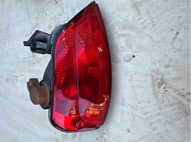 Фара протитуманна задня, права 265808906R RENAULT