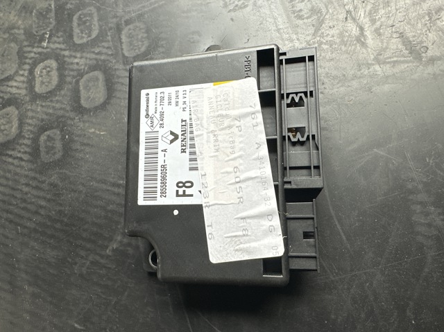 Блок управління airbag 285589605R RENAULT