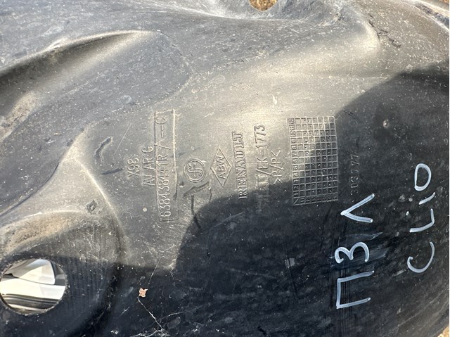 Підкрилок переднього крила, лівий задній 638438441R RENAULT