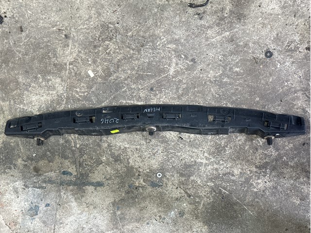 Кронштейн бампера заднього, центральний 850420008R RENAULT