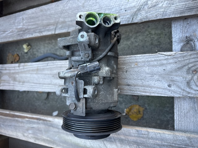 Компресор кондиціонера 926008209R RENAULT