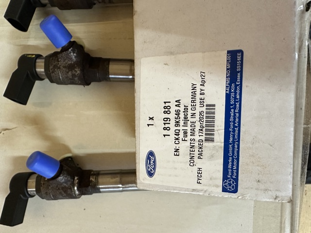 Форсунка дизельна в зборі, розпилювач + тримач CK4Q9K546AA FORD