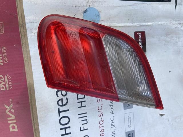 Ліхтар задній внутрішній правий 2088200664 MERCEDES