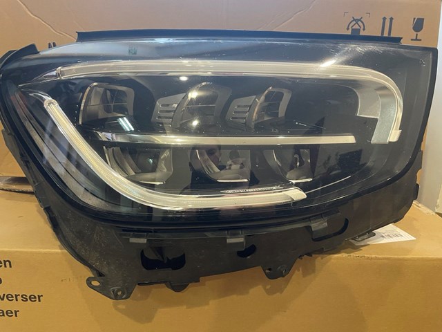 Фара основна права A2539068201 MERCEDES