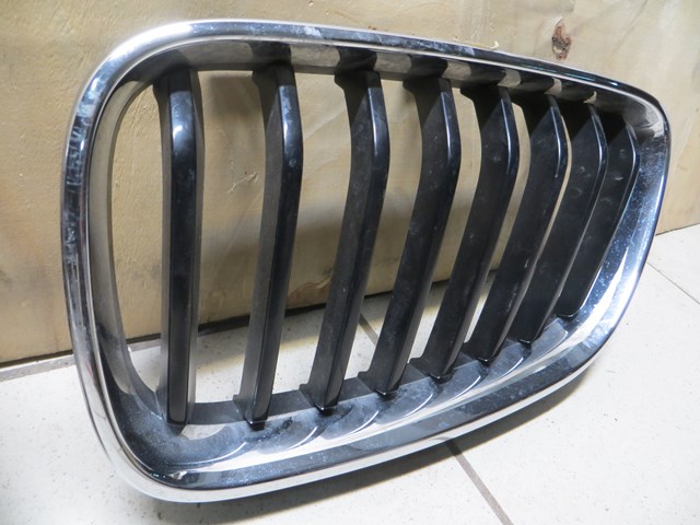 Решітка 51137295523 BMW