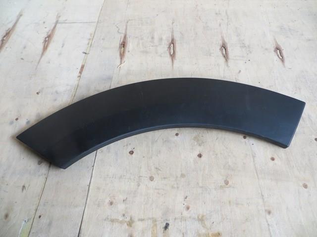 Молдинг арки колеса заднього, правий 51779801886 BMW