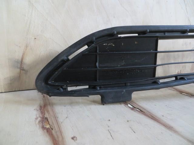 Решітка переднього бампера 531120R060 TOYOTA