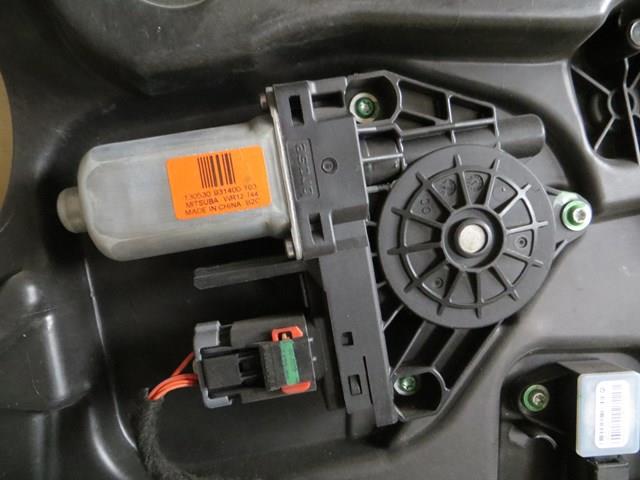 Моторчик склопідйомника двері задніх, лівих 68227367AA CHRYSLER