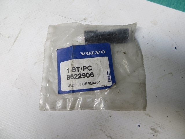 Автомобільне скло 8622906 VOLVO