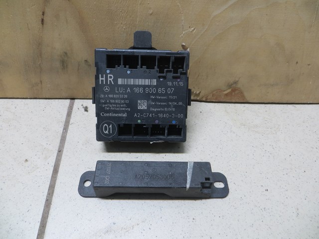 Блок комфорту задніх дверей A1669006507 MERCEDES