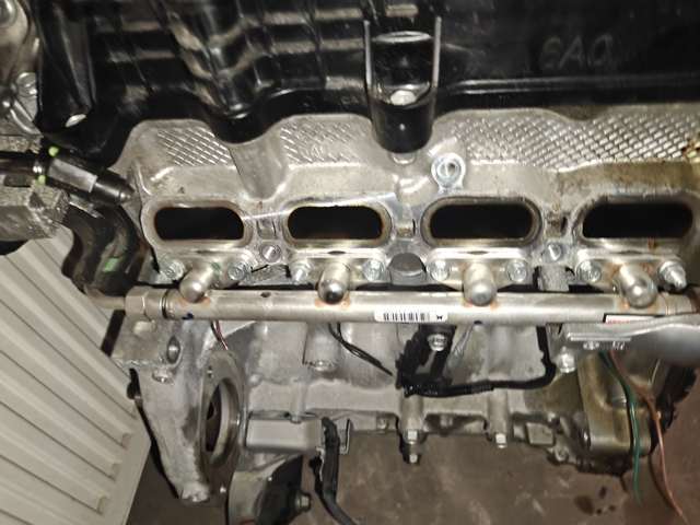 Розподільник палива 160115AA305 HONDA