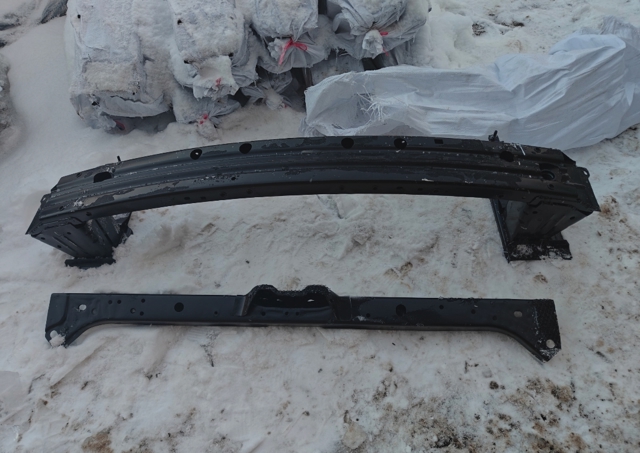 Буфер бампера переднього 6400L447 КИТАЙ