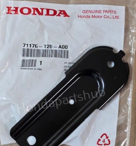Ліве кріплення переднього бампера 71176T20A00 HONDA