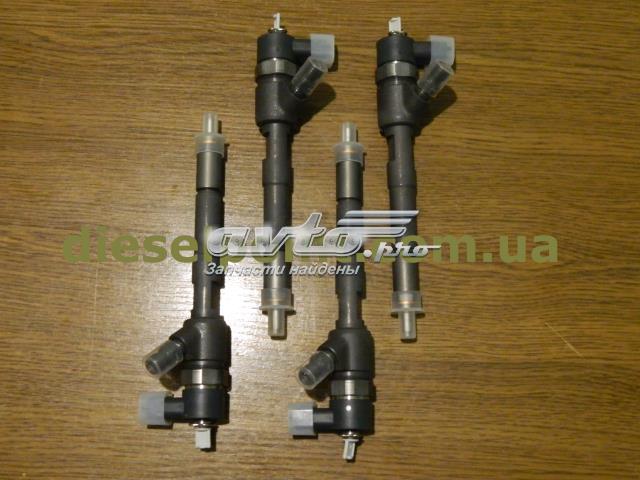Форсунка дизельна в зборі, розпилювач + тримач BS519F593AA FORD