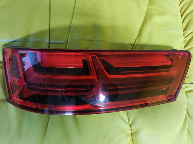 Задня ліва фара 4M0945093L VAG