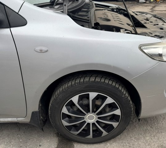 Переднє праве крило 5381112A10 TOYOTA