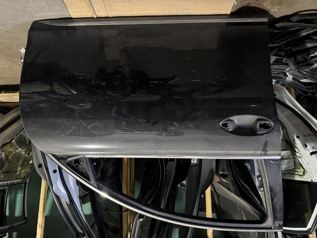 Дверка передня права 6700130850 TOYOTA