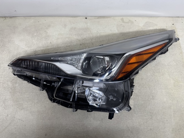 Фара основна ліва 8107047870 TOYOTA