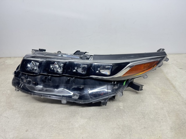 8118547801 Toyota