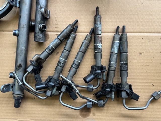 Форсунки електромагнітні A6420701187 MERCEDES